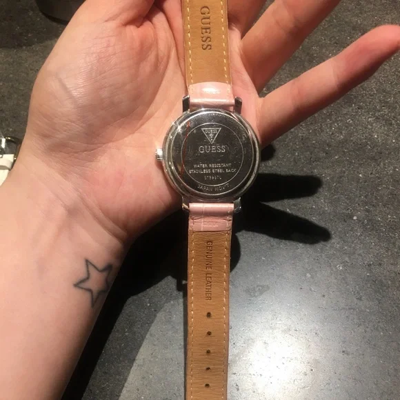 Guess pink watch - Picture 3 of 4